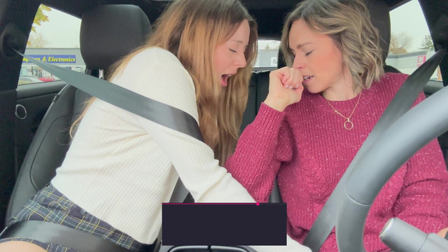 Serenity Cox and Nadia Foxx take on another drive thru with the lush’s on full blast! (12:14) video | ePornLez.com